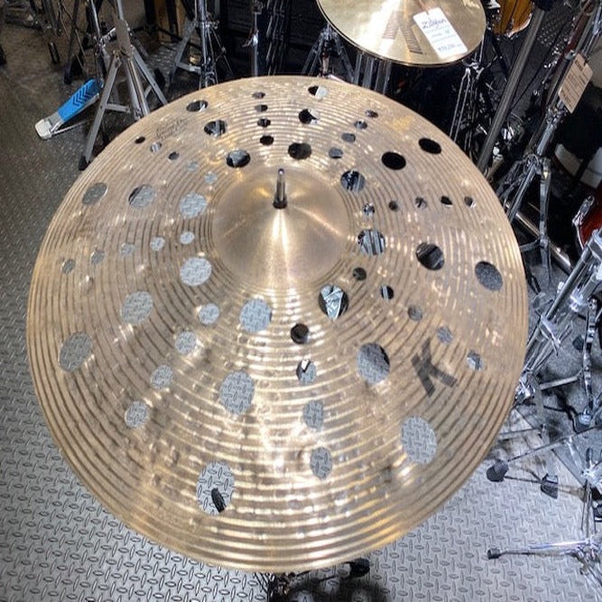 ZILDJIANKCustom17SpecialDryTrashCrash